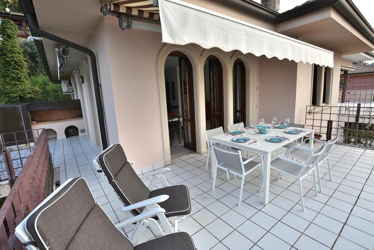 Apartment Frader Otto With Lake View Torri Del Benaco Buitenkant foto