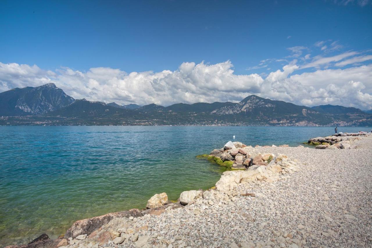 Apartment Frader Otto With Lake View Torri Del Benaco Buitenkant foto